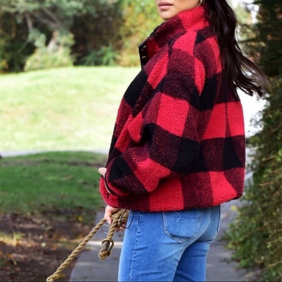 American Eagle Buffalo Plaid Sherpa 